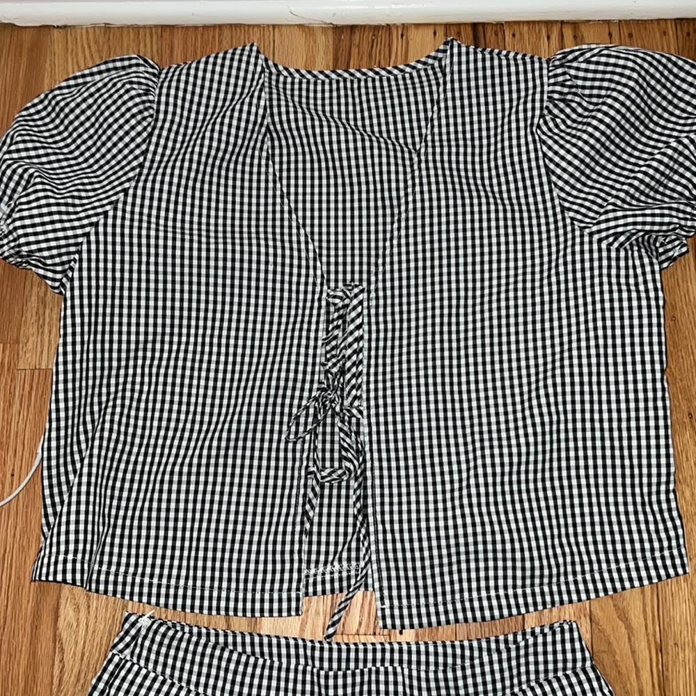 Shorts set - Picture 3 of 4